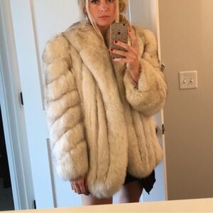 RARE genuine Fox Fur Coat - Saga Fox vintage fur in soft silver / cream / “blue”